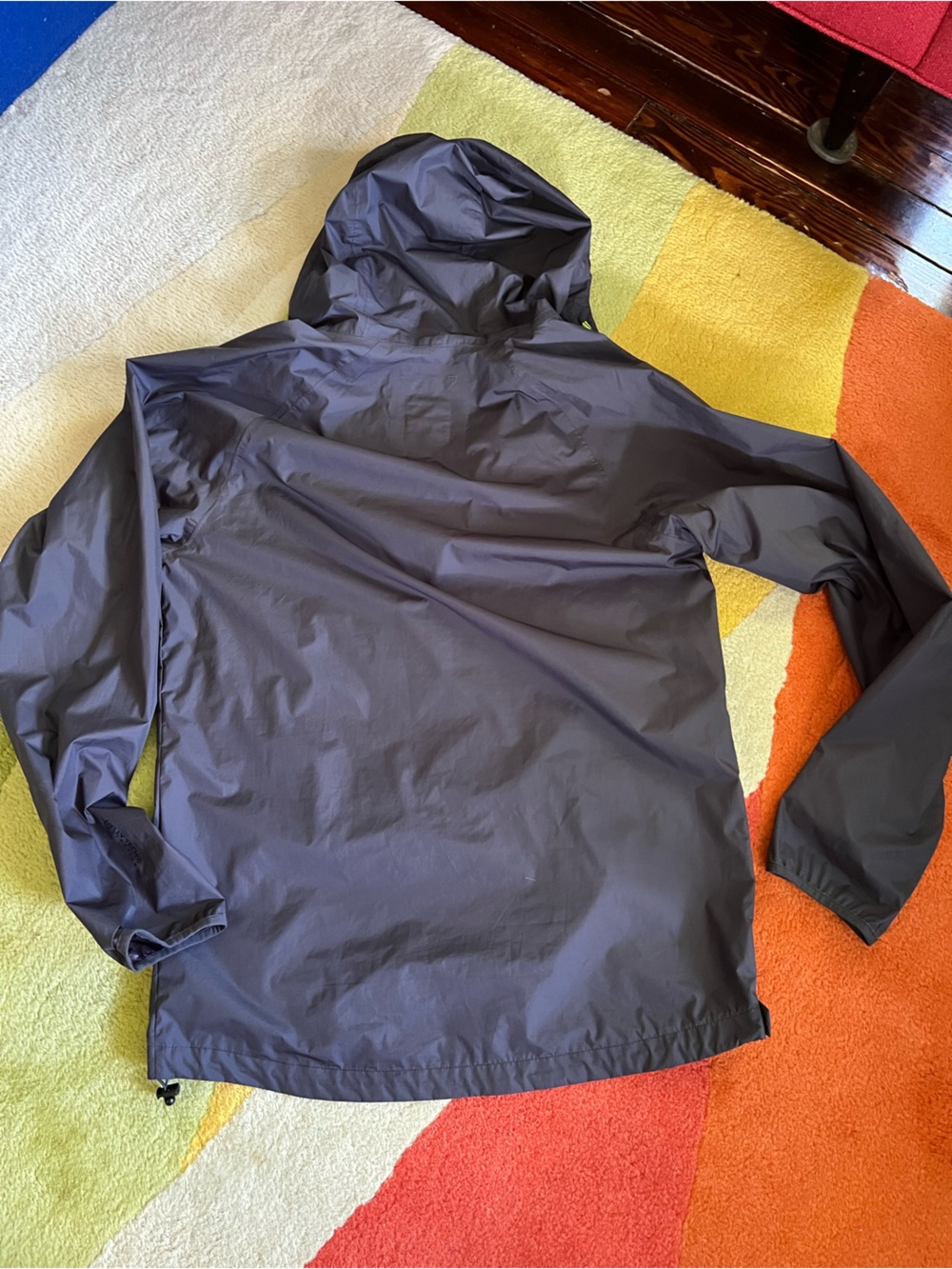 Helly Hansen Navy Jacket with Neon Yellow Detail - Picture 3 of 4
